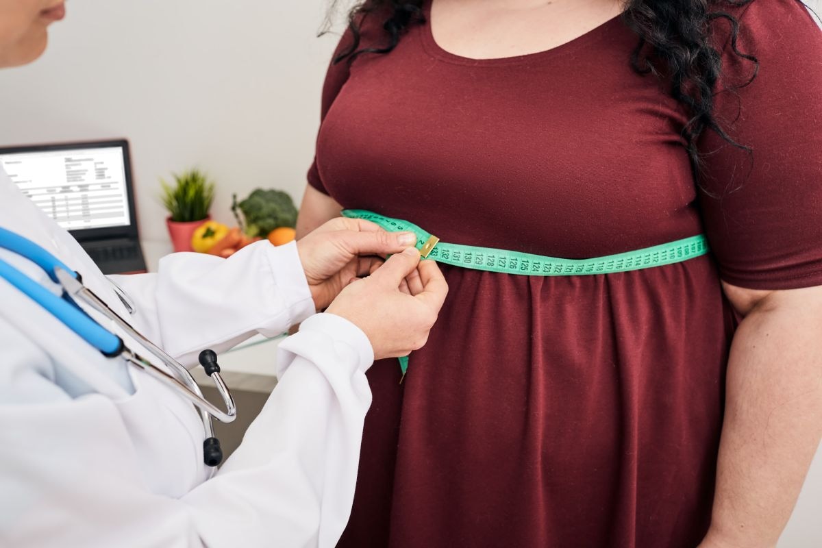 Dra. Maria Rosa Bazan em sessão de avaliação psicológica para cirurgia bariátrica, Instituto Alceu Giraldi